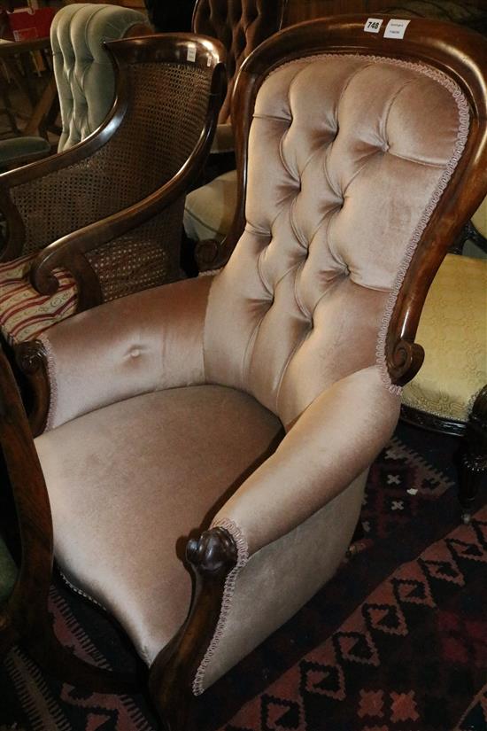 Victorian buttonback armchair(-)